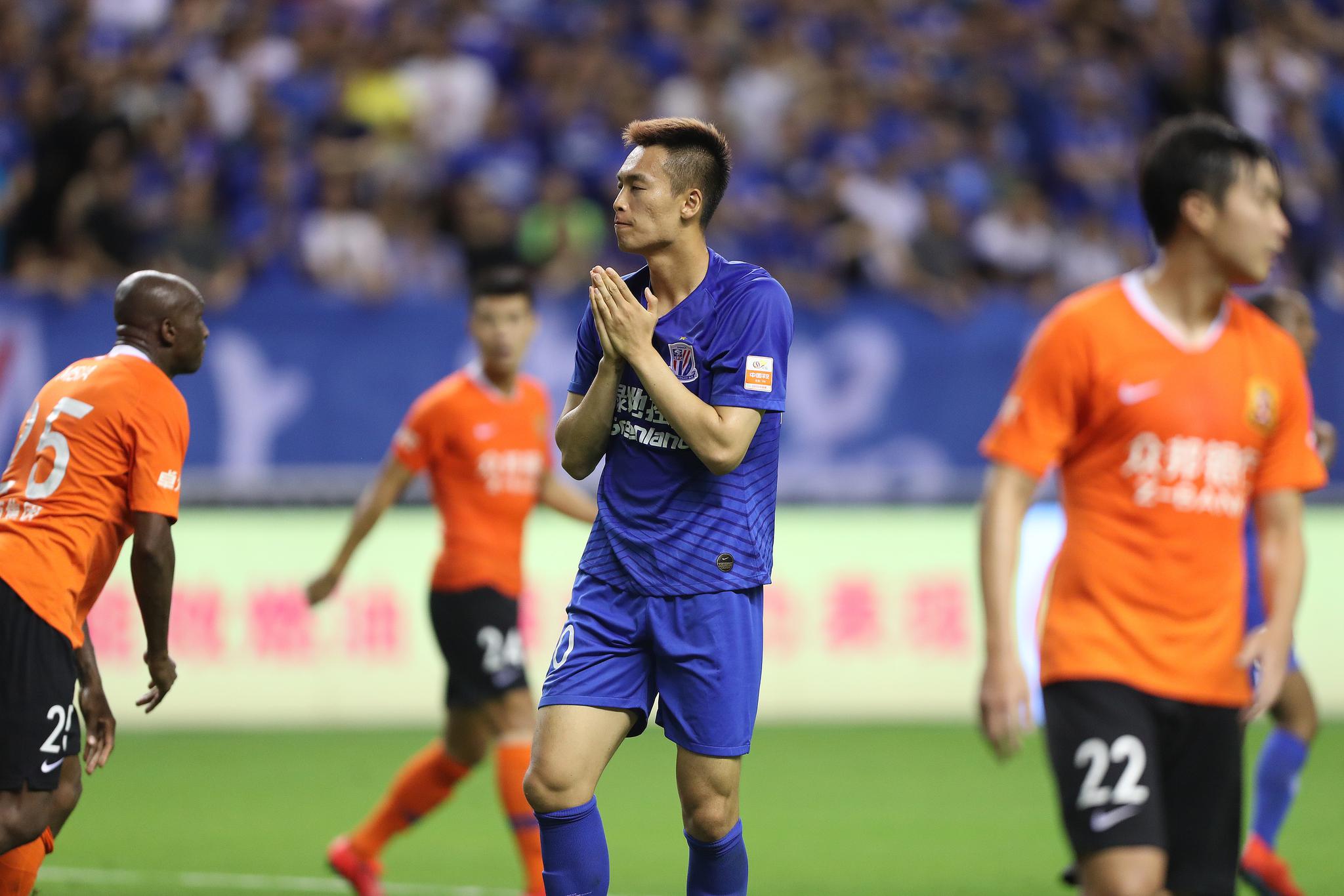 包含武汉卓尔迎战上海申花，胜者将领先的词条