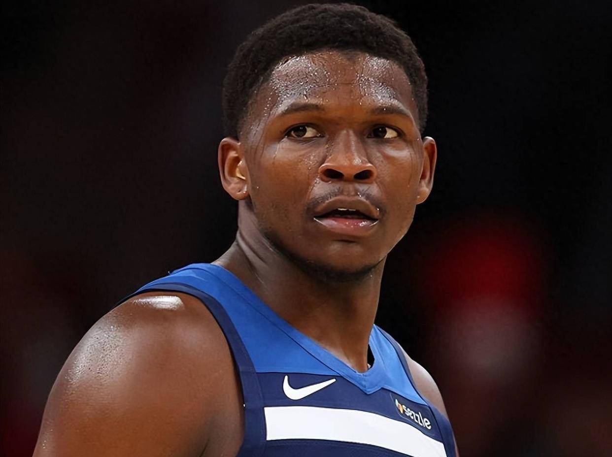 「马刺主场不敌森林狼，赛季首次低于五十分」