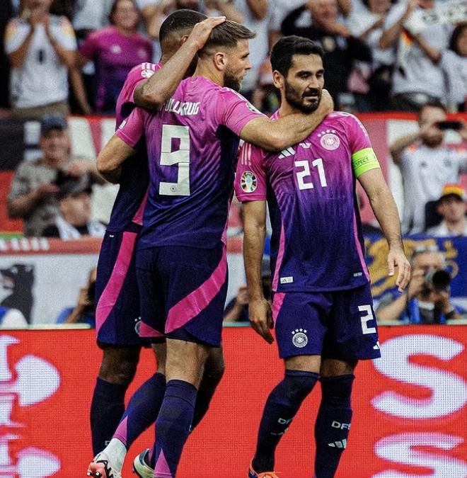 包含葡萄牙0-3惨败法国，小组出线风险增加的词条