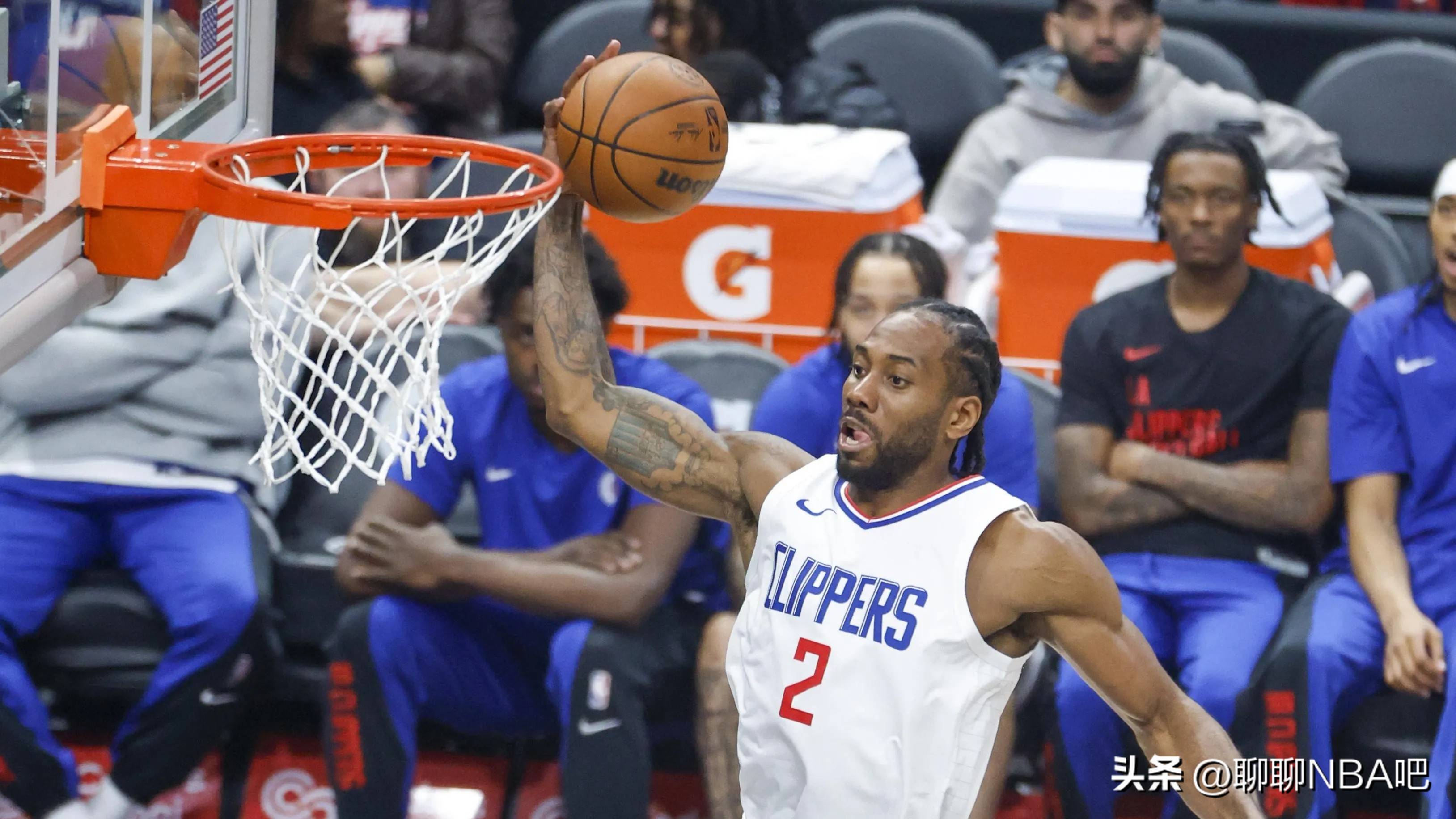 快船击败76人保持不败