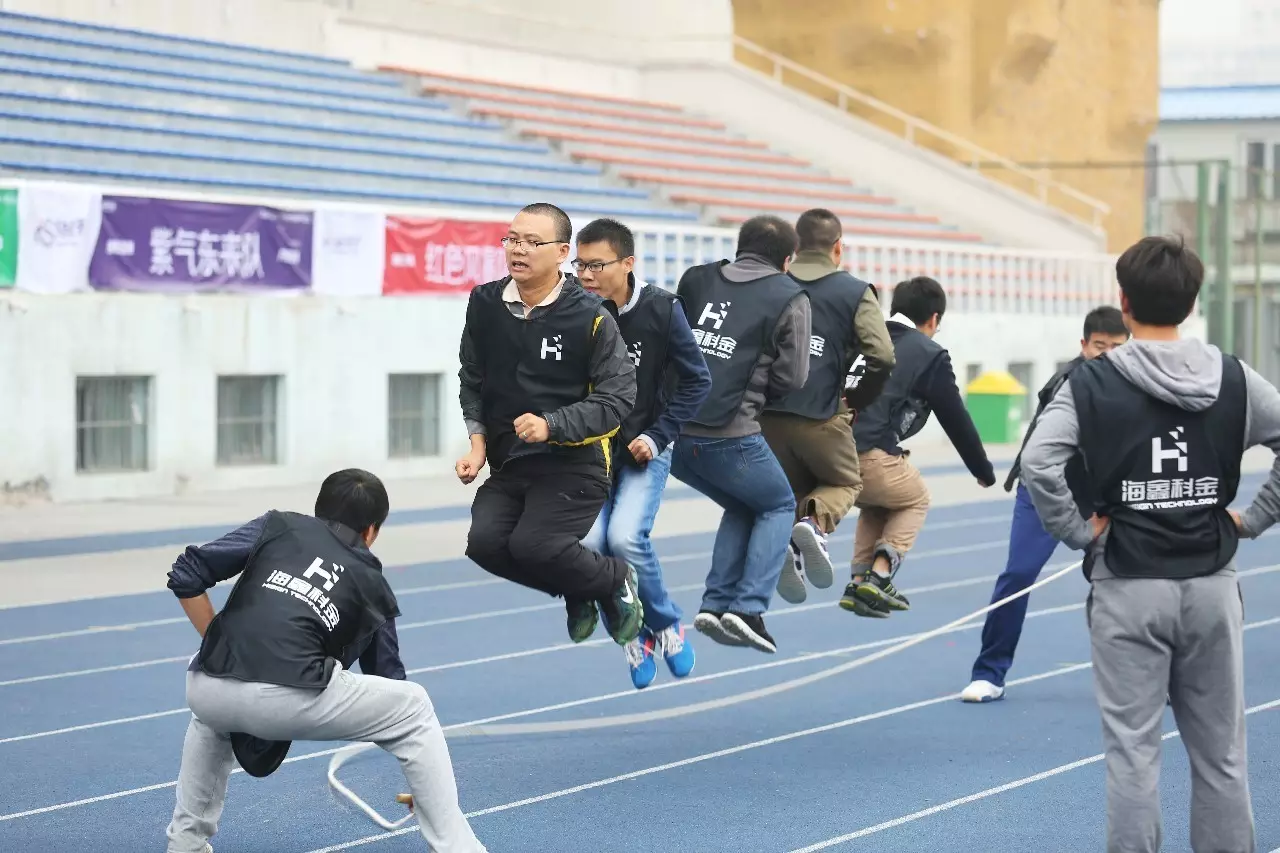 华体会注册-全队协力拼搏，共创联赛历史佳绩的简单介绍