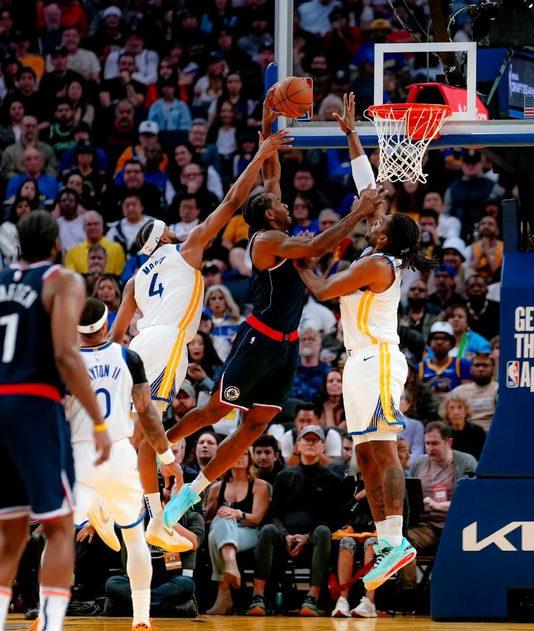 人遭遇西部霸主勇士，硬战在所难免的简单介绍