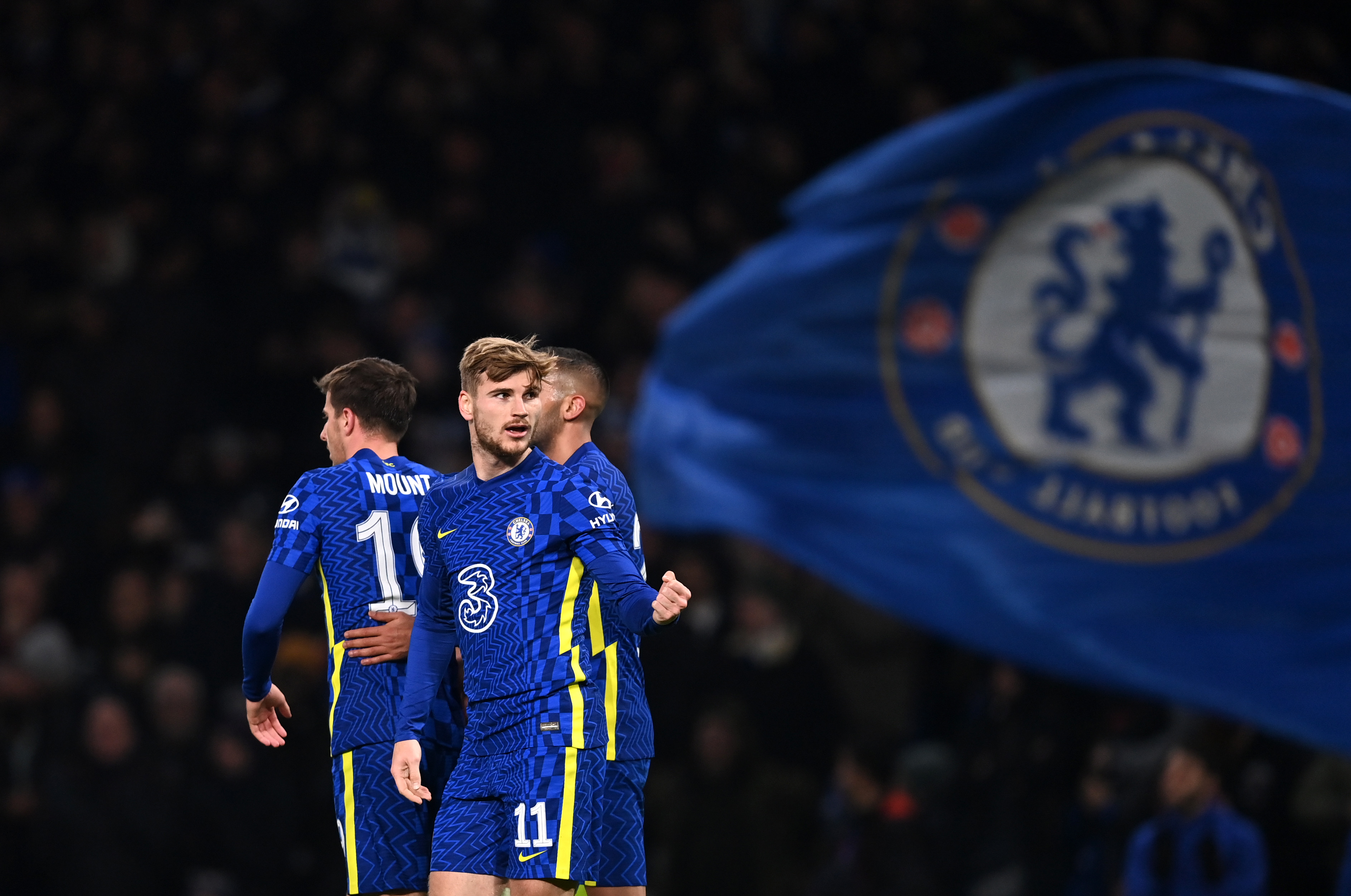 包含曼联客胜尤文，小组出线在望的词条