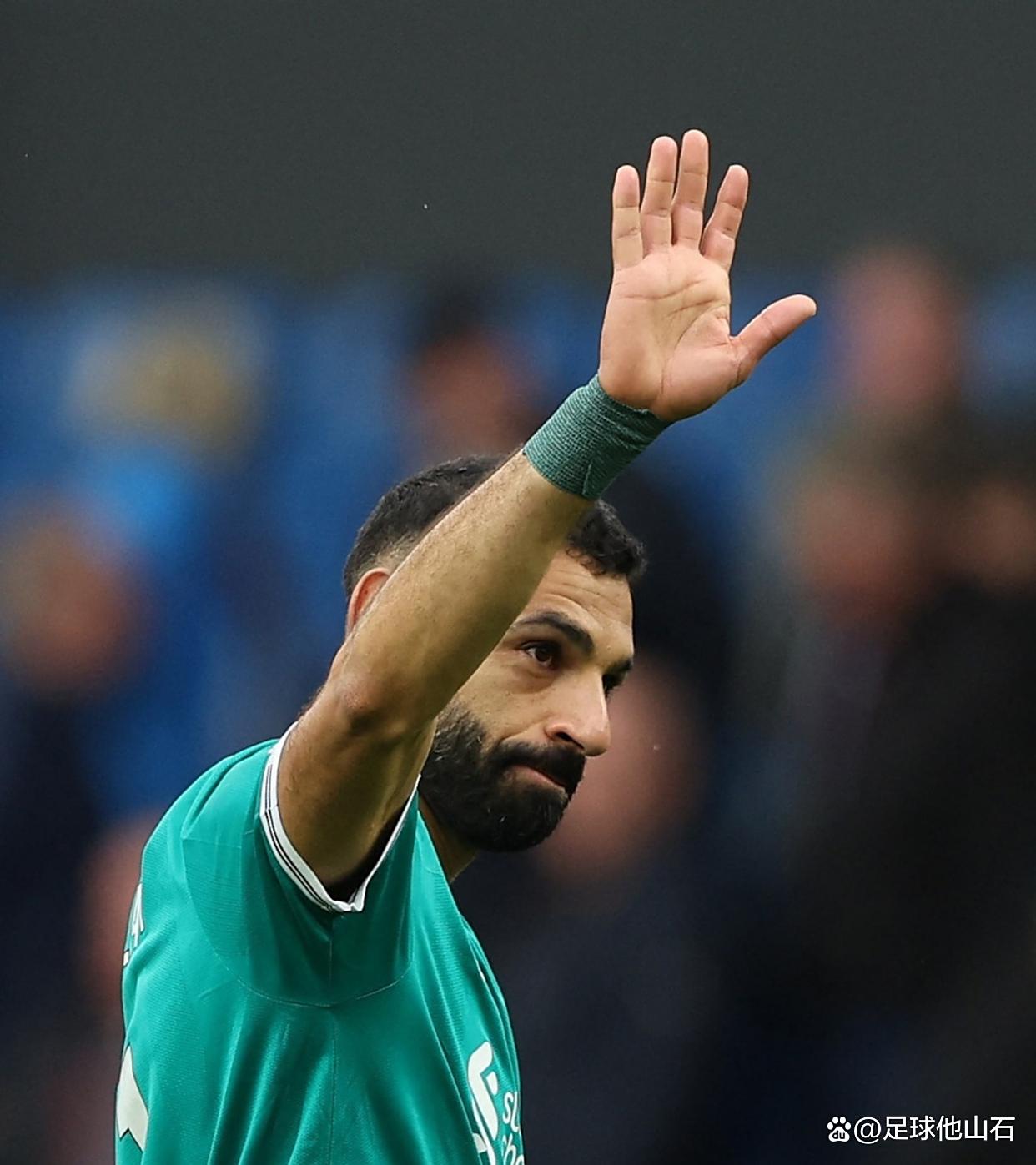 利物浦主场憾平伯恩利，保持领先的简单介绍