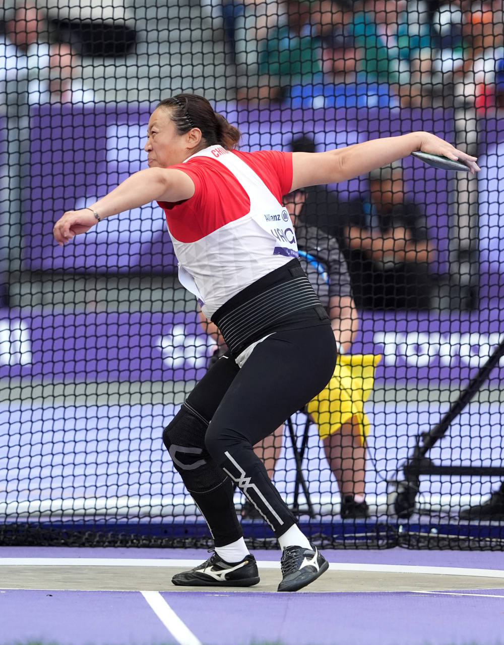 荷兰女子田径选手逆袭斩获银牌 荷兰女子田径选手逆袭斩获银牌